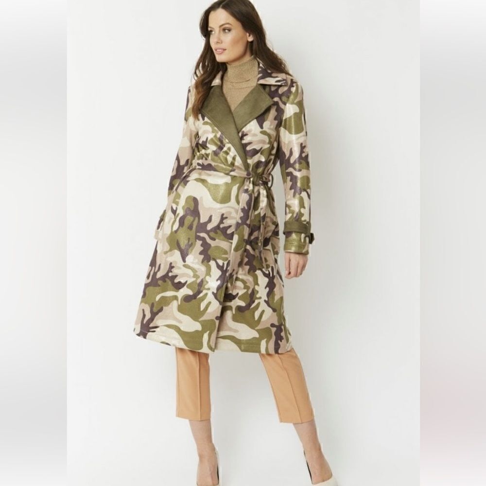Jayley Camouflage Metallic Shimmer
Faux Suede Trench one size
